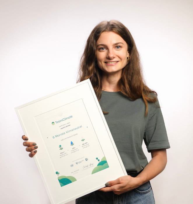 natalie holding the certificate